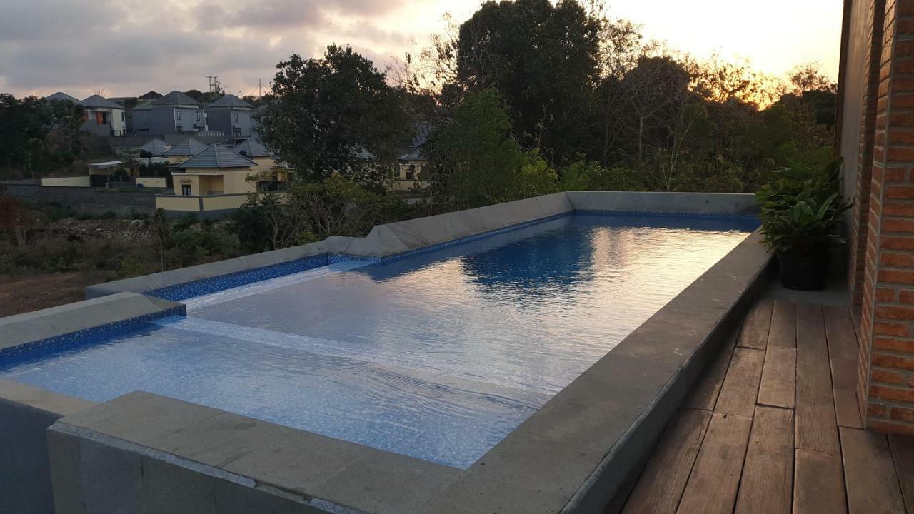 Clover Bali ジンバラン エクステリア 写真